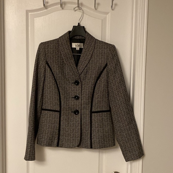 New Le Suit 2pc dress suit size 4 with tag - Picture 2 of 4